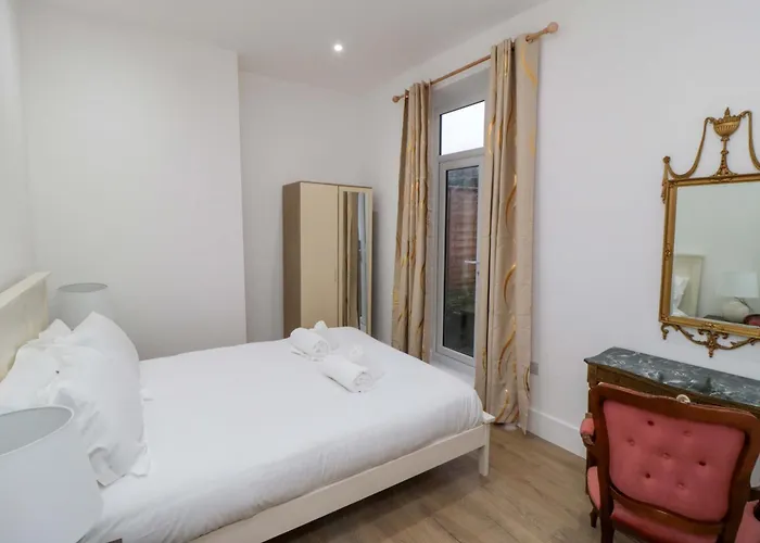 Beachwalk 1 Апартаменты Уитби